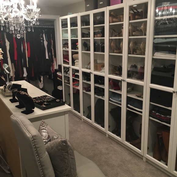 Meet your Posher, Michelle - Picture 2 of 5